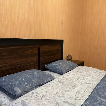 Vip 15 Lägenhet Lviv